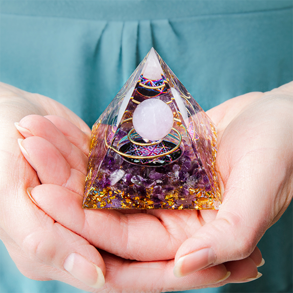 orgonite piramide